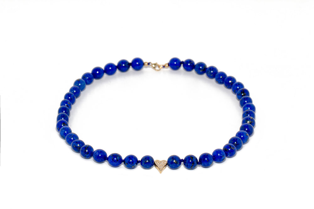 
                  
                    Load image into Gallery viewer, Lilor Jewels Oceanus Choker necklace in lapis lazuli and with Lilor Heart
                  
                